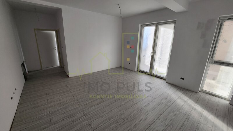 Timisoara, terasa 27 mp, decomandat, 2 bai, parcare acoperita,