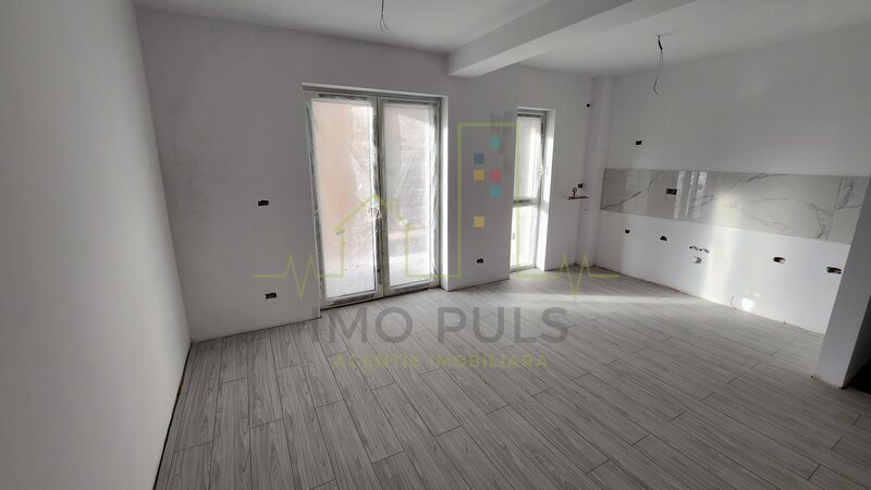 Timisoara, terasa 27 mp, decomandat, 2 bai, parcare acoperita,